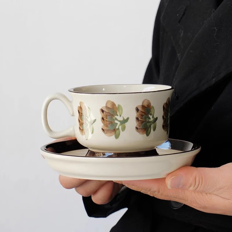 Spill-Proof Coffee Sets : coffee cup and saucer