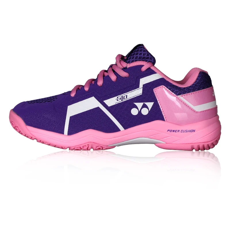 can i use tennis shoes for badminton