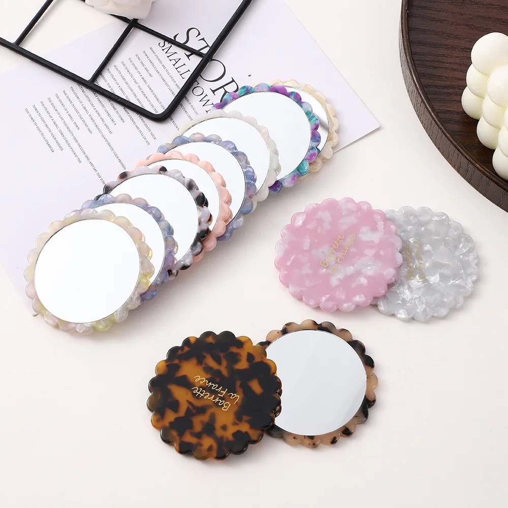 Small Mirrors - Buy a small mirror here! 