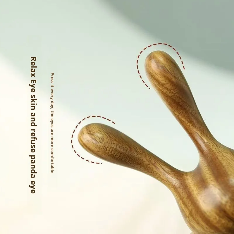 백단향 토끼털&연꽃열매 경락 마사지 도구. 빗살처럼 정밀하게 손으로 조각하여 실크처럼 부드러운 느낌을 유지하여 아름다움을 지켜줍니다.