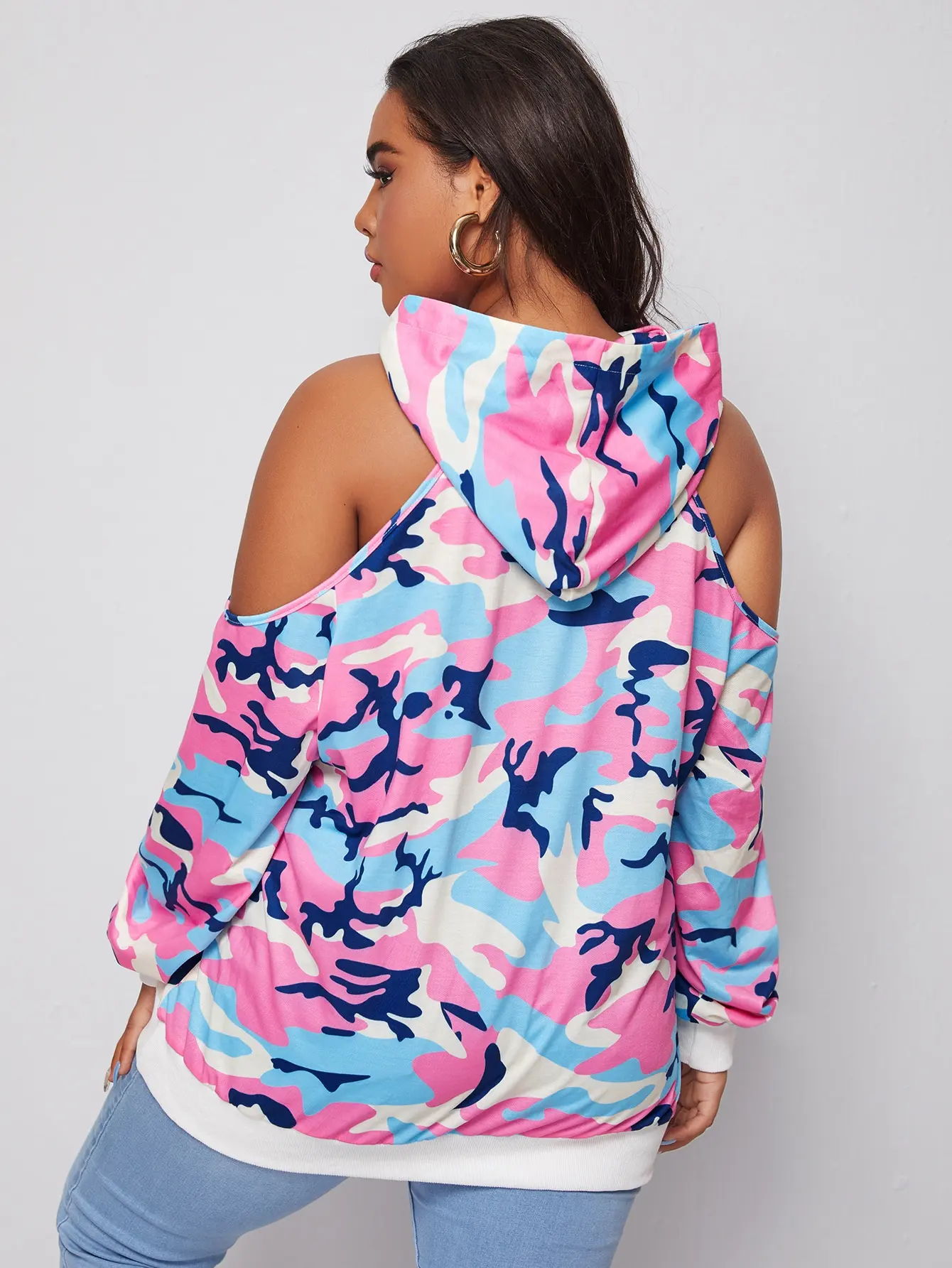 Рисунок 2 - Finjani камуфляжный принт с открытыми