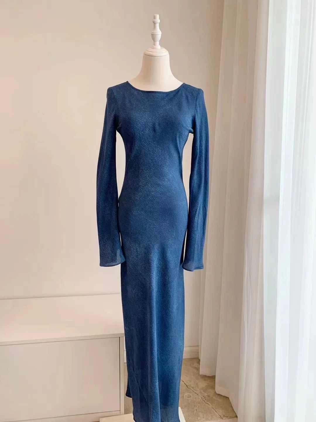 

Women O-Neck Long Sleeve 100% Silk Cut On The Bias Slim Long Dress