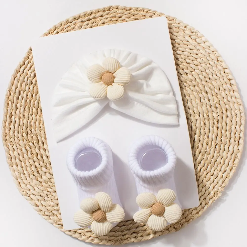 Sweet Big Flower Baby Hat Socks Set Comfortable Non-Slip Infant Socks Set Warm Soft Knit Toddler Turban Newborn Baby Gift