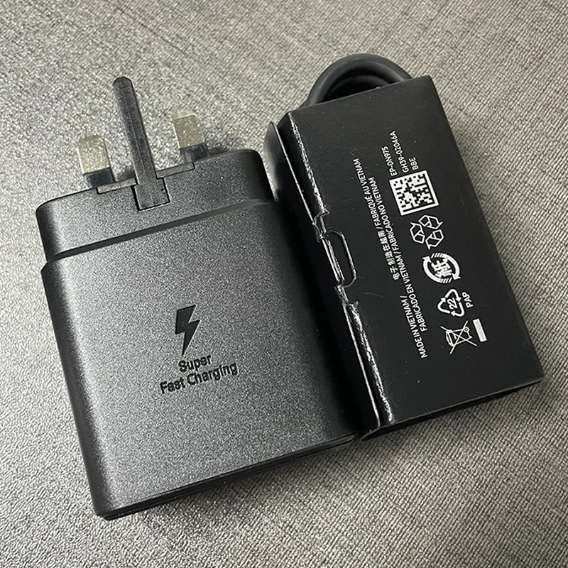 45W Samsung Super Fast Charger with 5A Type C Cable - UK Plug Adapter