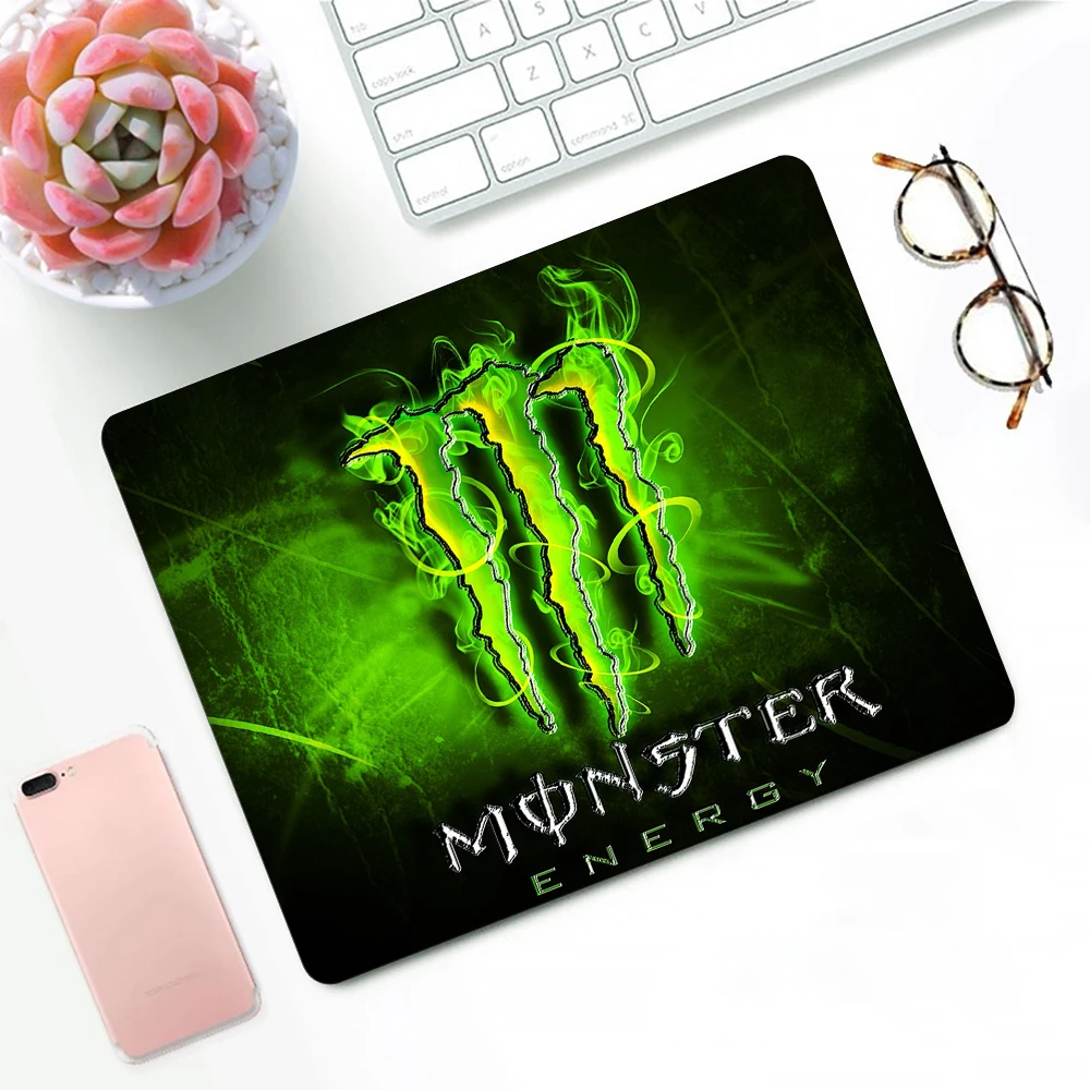 MousePadmacioparagamerMonsterEnergyMousePaddoescritrioAntiStudentOfficeDesktop.jpg