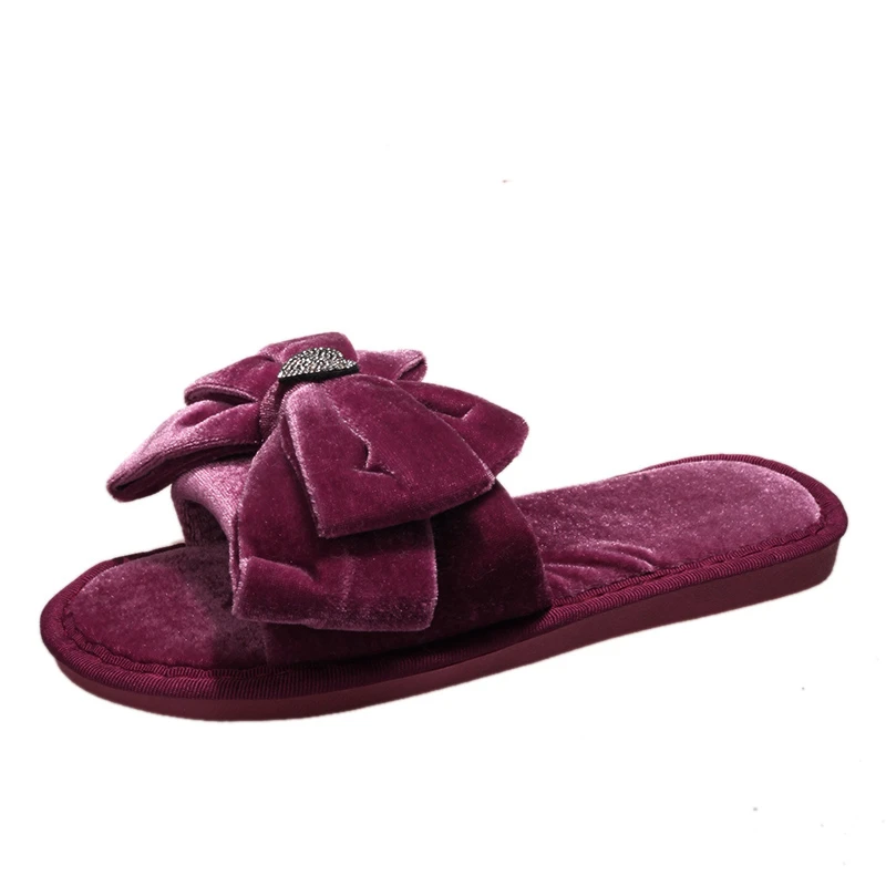 Рисунок 2 - Женские меховые домашние тапочки