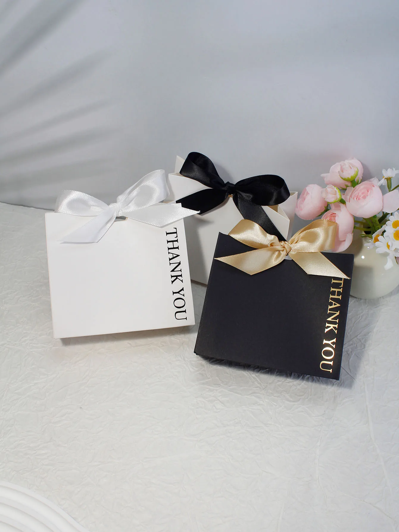 Dankeschön-Süßigkeitenbox, Geschenkbox, Dankeschön-Geschenkbox, Feiertags- und Geburtstags-Süßigkeitenbox, Goldfolien-Design mit Band, Exquisite Geschenkbox – Detail 9