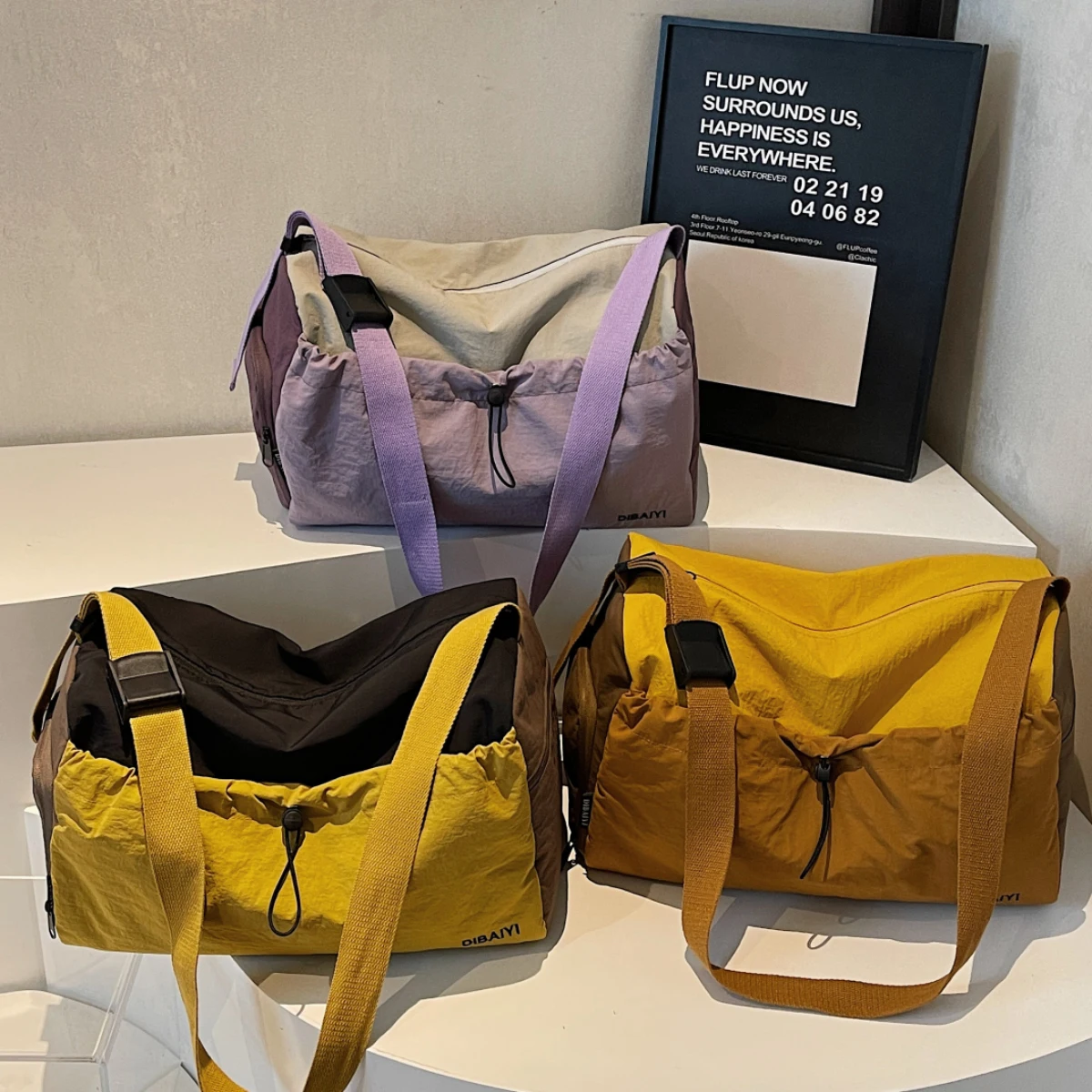 Sports Fitness Bag for Women, Wet and Dry Separation, Yoga Satchel Crossbody Bag, Large-Capacity Travel Bag, Satchel Cosmetics Bag for Business Trip, Fashionable Shopping Bag, Shopping and Work Clothing