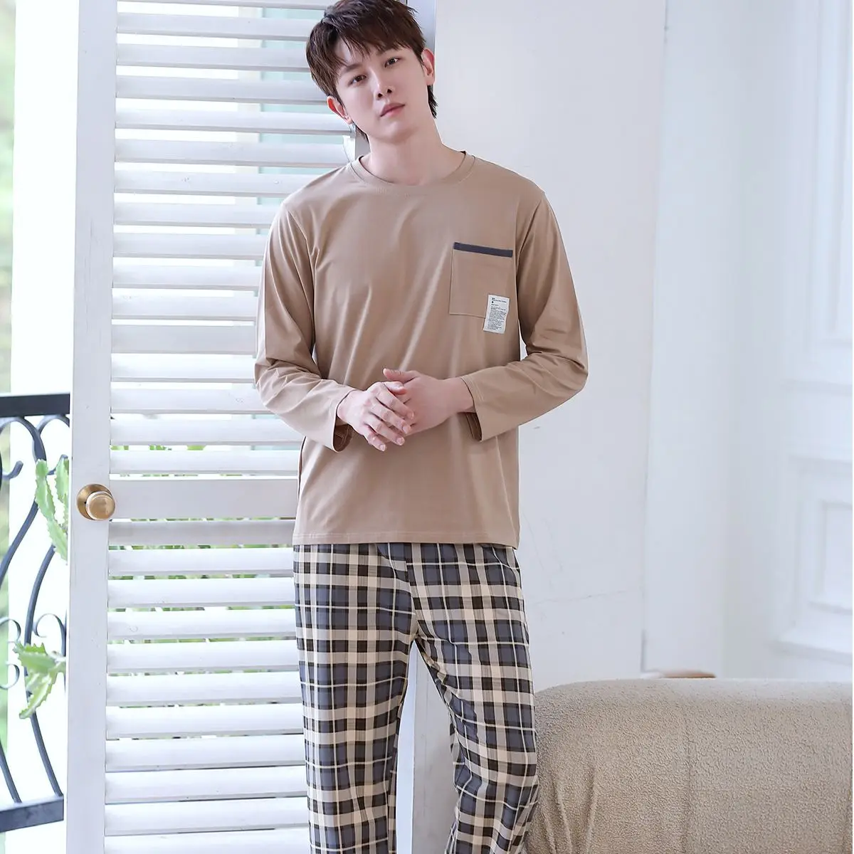 

Men's Pajama Suit, The Latest Product In Autumn, Korean Version, Long-sleeved Young People's Home Wear Cardigan Home Suit, Two-p