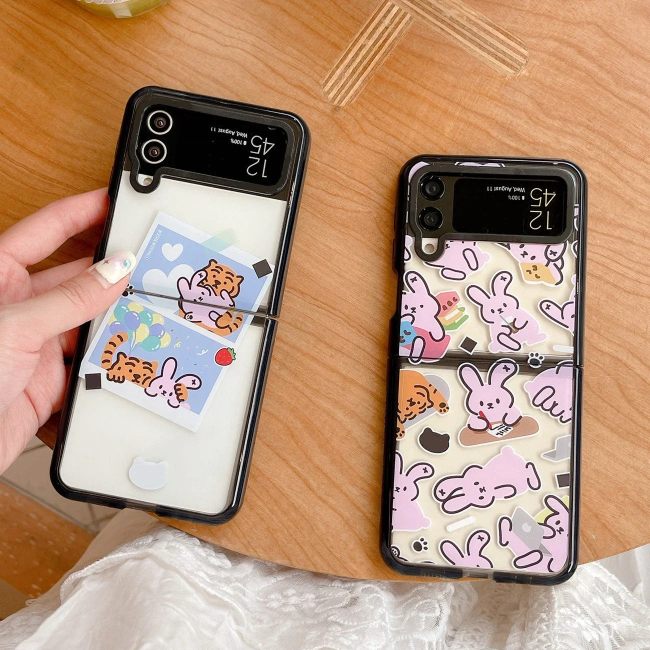 

Acrylic Black Border Rabbit Tiger Phone Case for Samsung Galaxy Z Flip 5 4 3 Back Cover for ZFlip3 ZFlip4 ZFlip5 Hard Case Shell