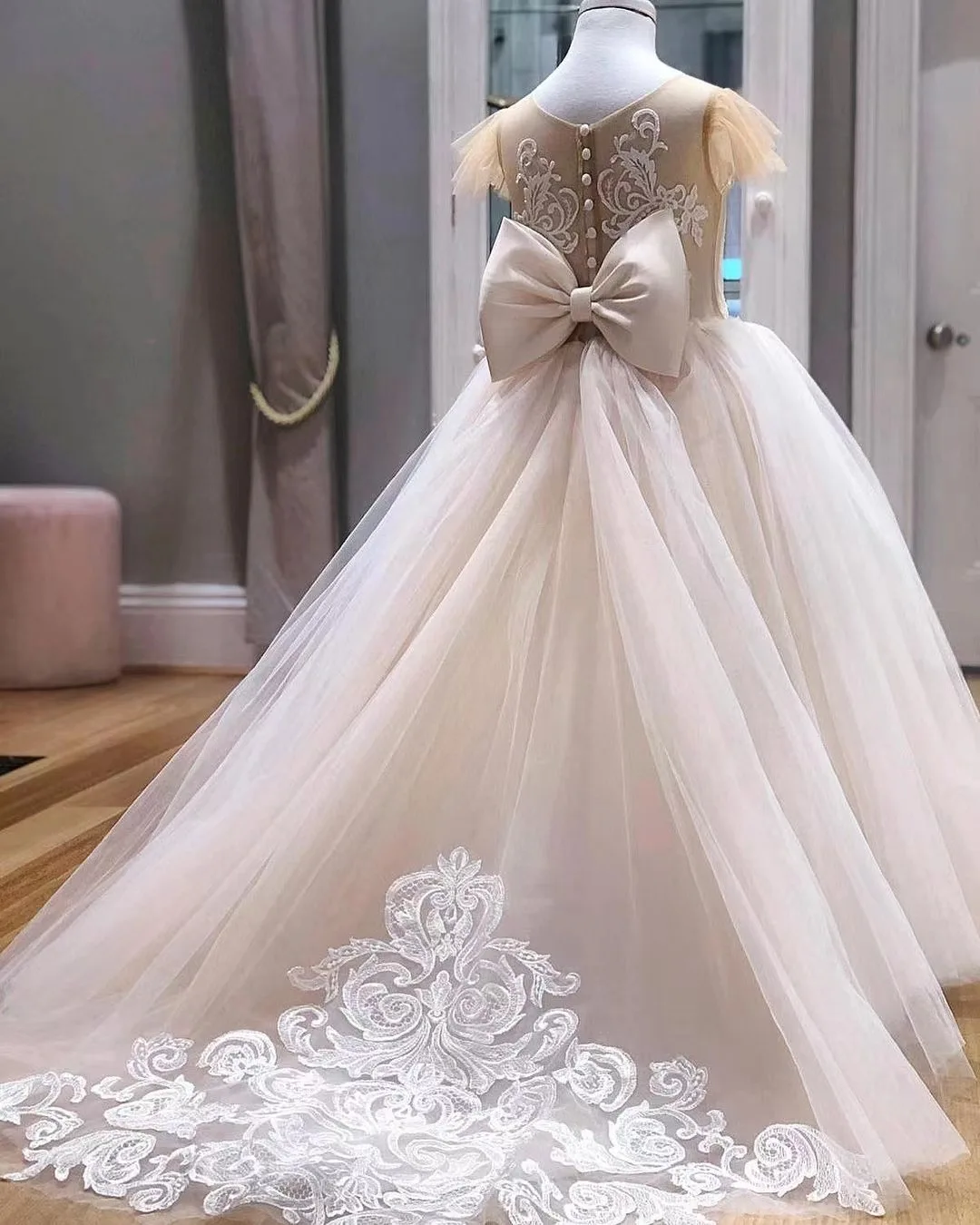 Flower Girl Dresses Wedding Party Dresses Flower Girl Dress Ball Gown Kids Pageant Big Bow Long Sleeves Champagne Child Bride Dresses Vestidos Novia