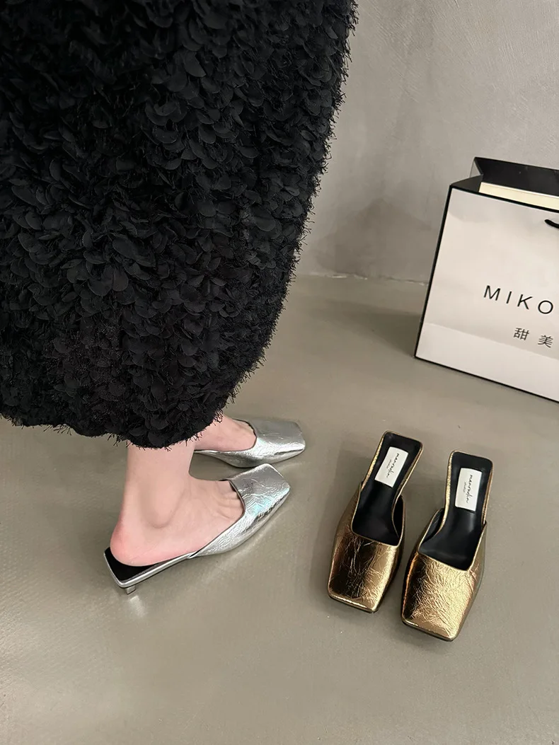 Neue Sommer-Damen-Outdoor-Halb-Slipper-Stil, lässige Single-Riemen-Sandalen mit niedrigem Absatz und klobigem Absatz, vielseitig und modisch – Detail 2