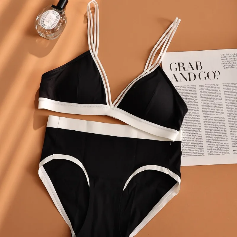 Contrast Colour Triangle Bra Seamless French Style Wireless Bralette_voghion.com