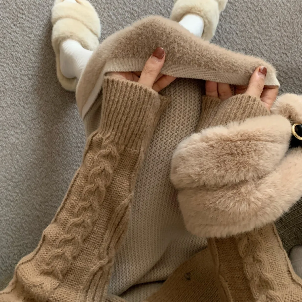 

One-piece Velvet Knitted Skirt for Women Streetwear Solid High Waist Mid-length Fleece-lined Thickened Women's Knitting Skirts