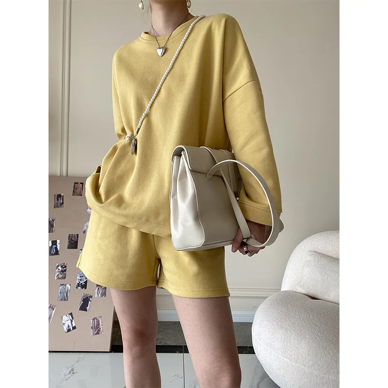 2022 spring and autumn new long-sleeved fashion sweater women's casual sports loose wide-leg shorts two-piece suit trend white co ord set Women's Sets