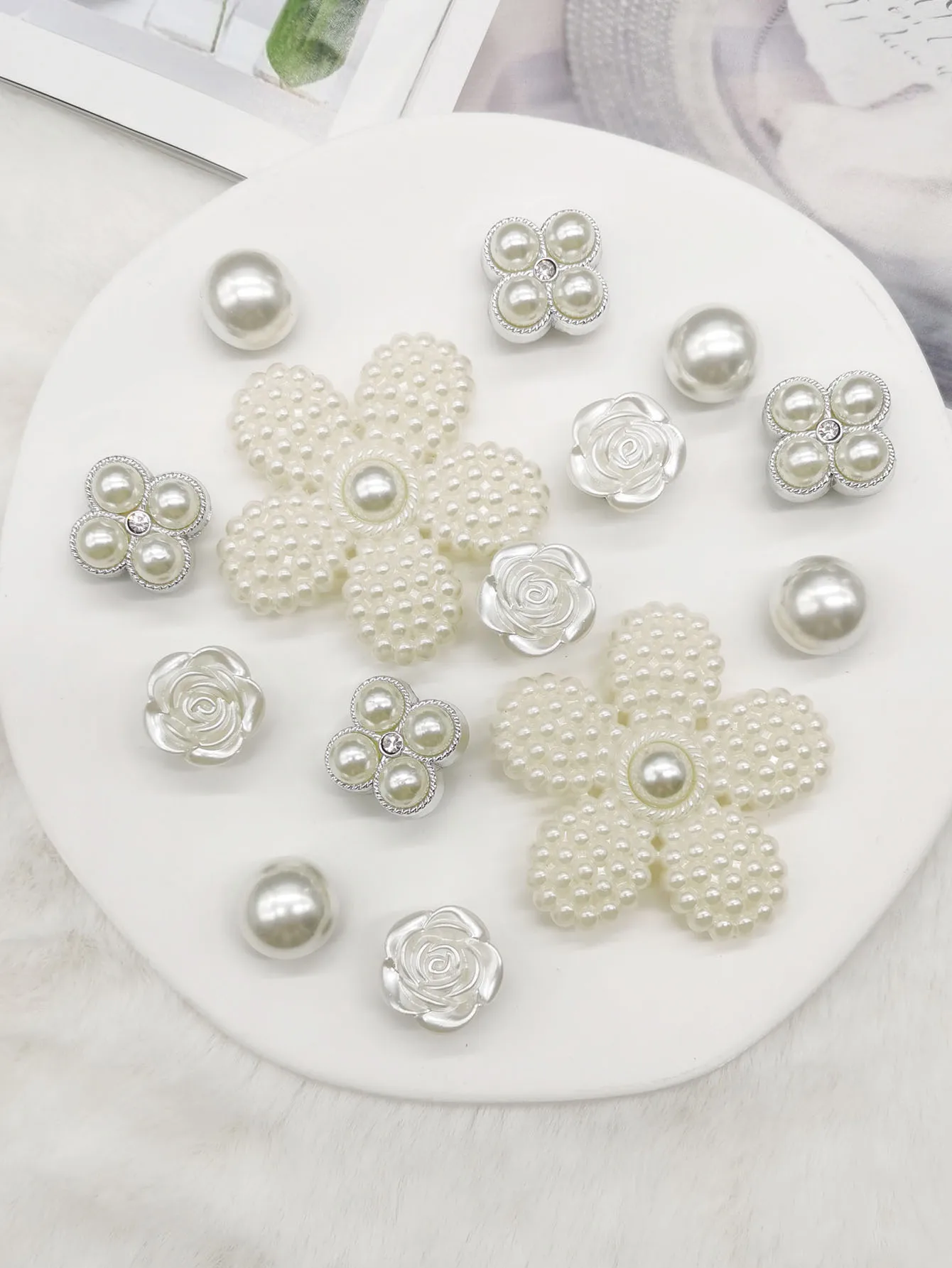 14-teiliges Set Harz-Blumen Schuh-Charms Zubehör Strass Schuhschnallen DIY Dekorationen Künstliche Perlen Rosen Clogs Schuhclips – Detail 1