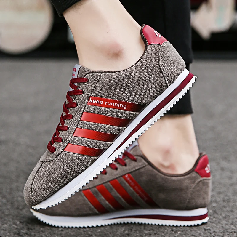 2025 New Summer Black Triple s Keep Running Shoes Men Trainers Low