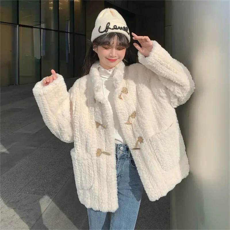 Lamb Hair Small Fragrant Style Coat for Women Autumn and Winter Thickened 2023 New Korean High Grade Cow Horn Button Coat P126
