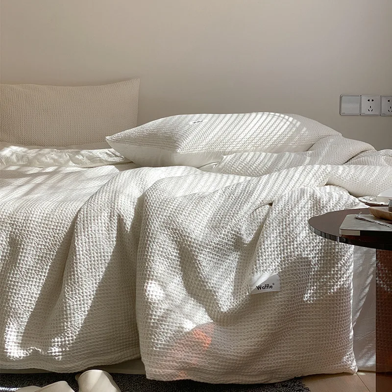 

Минималистский роскошный набор из четырех предметов с вафельным покрытием белого цвета