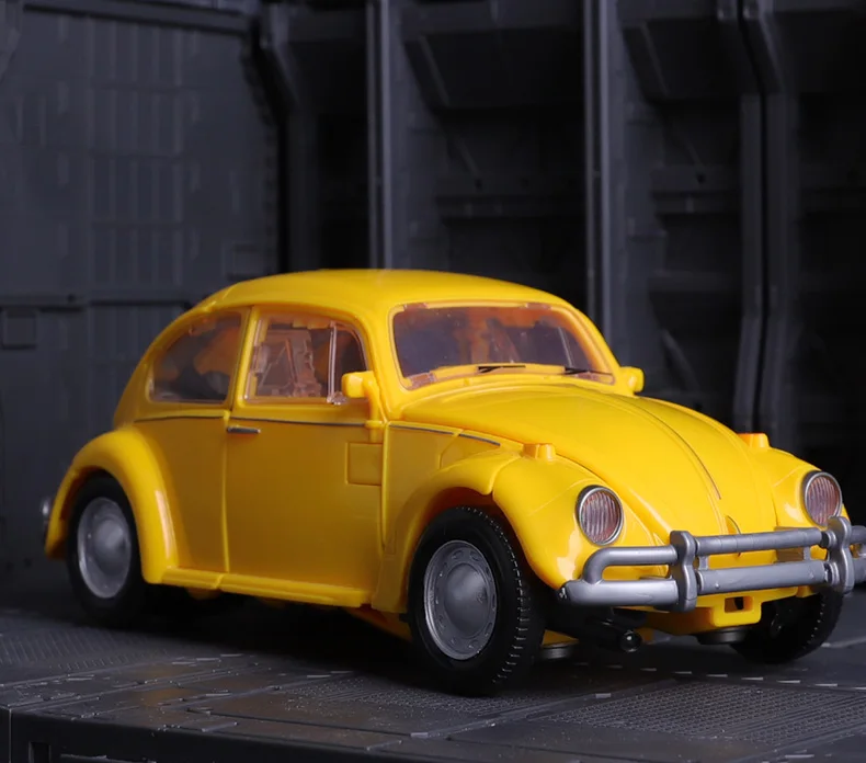 Transformeeruv Transformer Bumblebee | kujundav pilt e-kaubamaja pildikogust