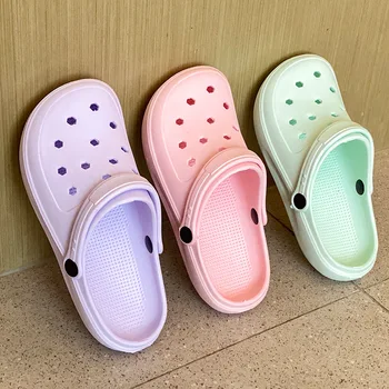Women's Fashion Slipper Sandals Summer 2025 Thick Sole Soft Eva Clogs Garden Shoes for Women Hollow Out Non Slip Beach Sandals 1