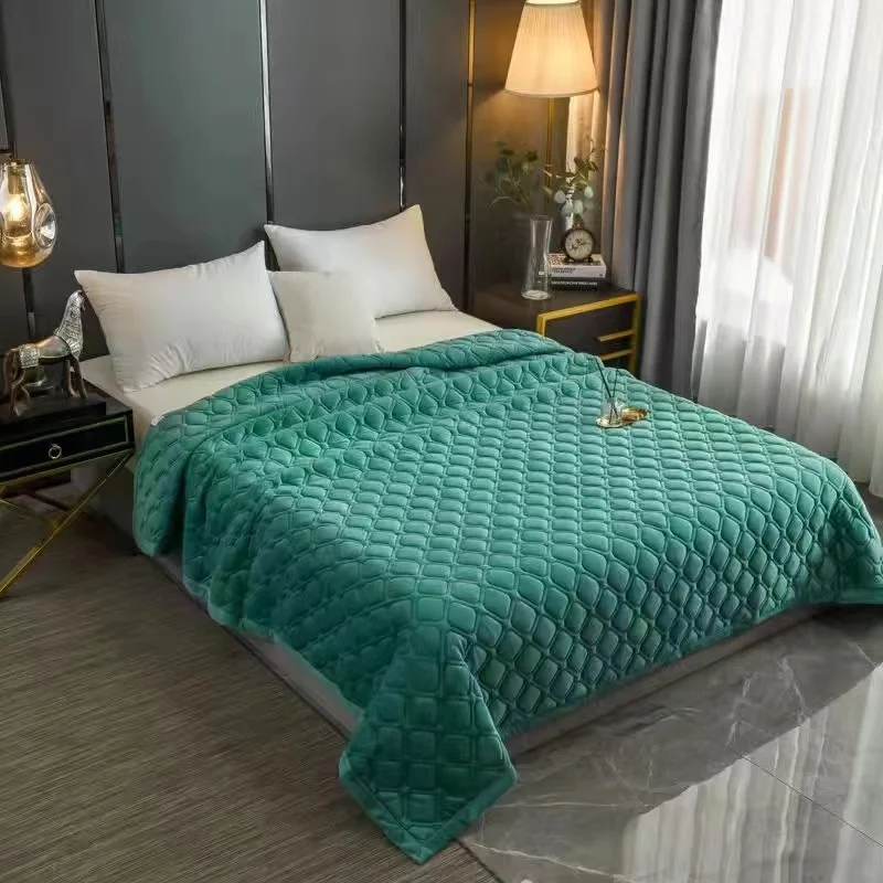 

Short Plush Sofa Towel King Queen Size Anti-slip Bed Sheet Solid Color Soft Velvet Quilted Bed Cover Blanket 270x230cm Bedspread