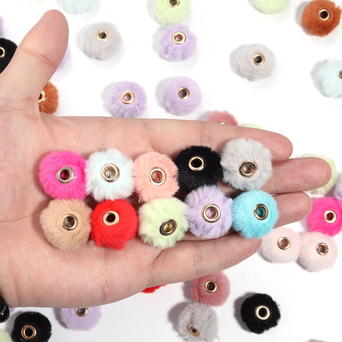 10 Stück 20 mm Plüschfell-bedeckte Kugelperlen, bunt, niedlich, gerades Loch, Pompom-Abstandsperlen für DIY-Schmuckherstellung, Halskette, Ohrringe – Detail 13
