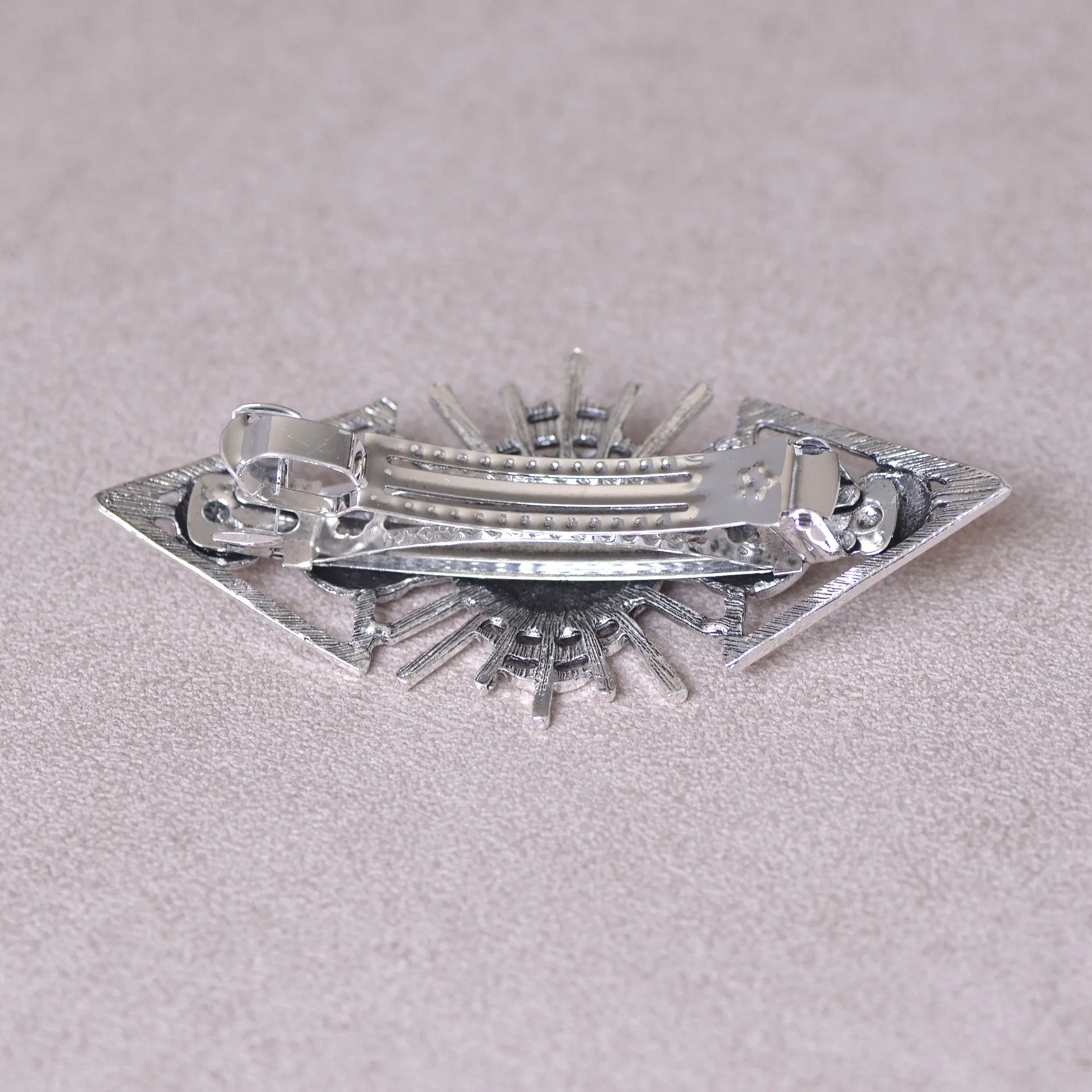 Neue nordische mythische keltische Haarnadel mit Vintage-Stil und kreativem doppeltem Halbmond-Hohl-Haarnadel-Design – Detail 5