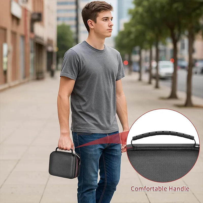 Rangement organisé à l'intérieur du sac étanche pour gimbal, caméra et accessoires