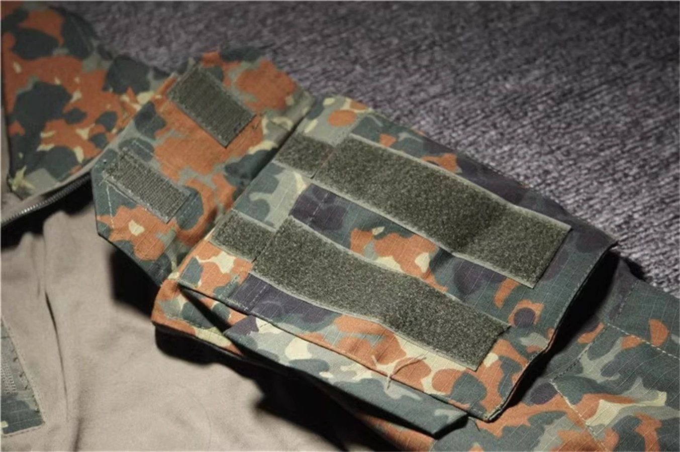 GEN3 Flecktarn Training Tactical Frog Skin G3 Battle Frog Suit Long sleeved+long pants combat Hunting Breathable Clothes tactical suit combat uniform