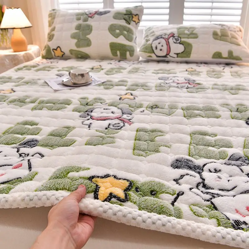 

Milk Velvet Anti Slip Mattress With Warm Bottom Thickened Winter Plush Bedding High-End Bed Cover Washable