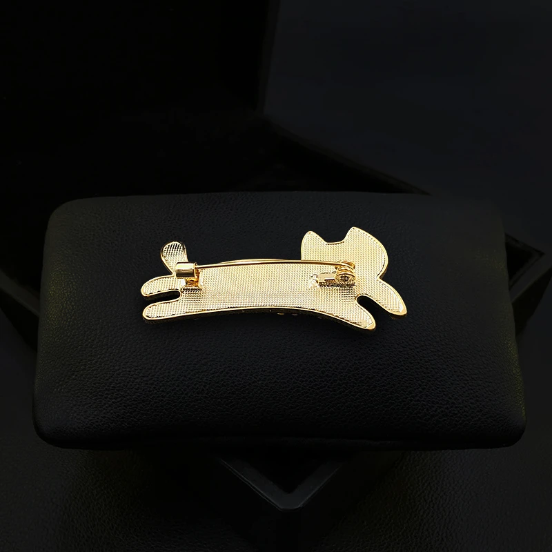 1895 Cute Blue Cat Brooch Exquisite High-End Retro Crystal Kitten Corsage Clothes Accessories Women's Suit Neckline Pin Jewelry