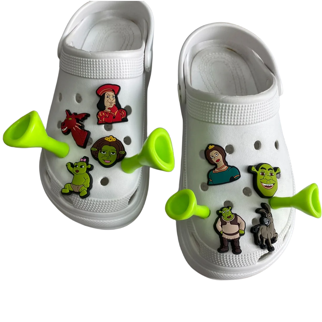 Quente Dos Desenhos Animados Shrek Orelhas Encantos Sapato Conjunto Crocs  Acessórios Tamancos Sandálias Jardim Sapato Acessórios Engraçado Jibz Para  Crianças Presentes De Festa - AliExpress