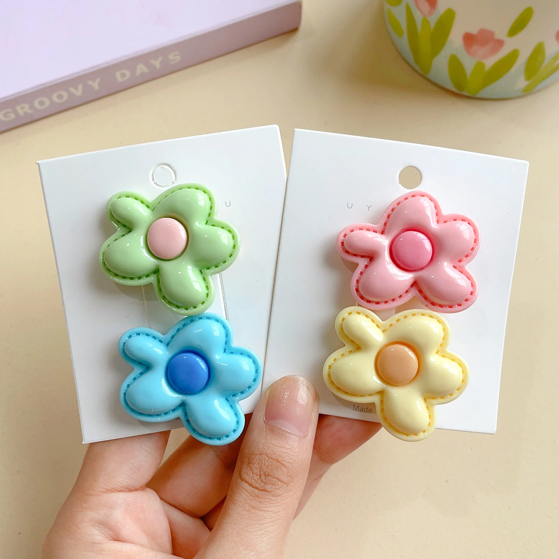 

Glossy Bright Color Resin Irregular Flower Hair Clips For Girl Children Cute Kawaii Fancy Fairy Hairpin Fashion Accessories