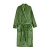 2025 Robe en flanelle pour femmes, peignoir épais et chaud en polaire avec poches, chemise de nuit longue en peluche douce pour l'hiver, vêtements de nuit