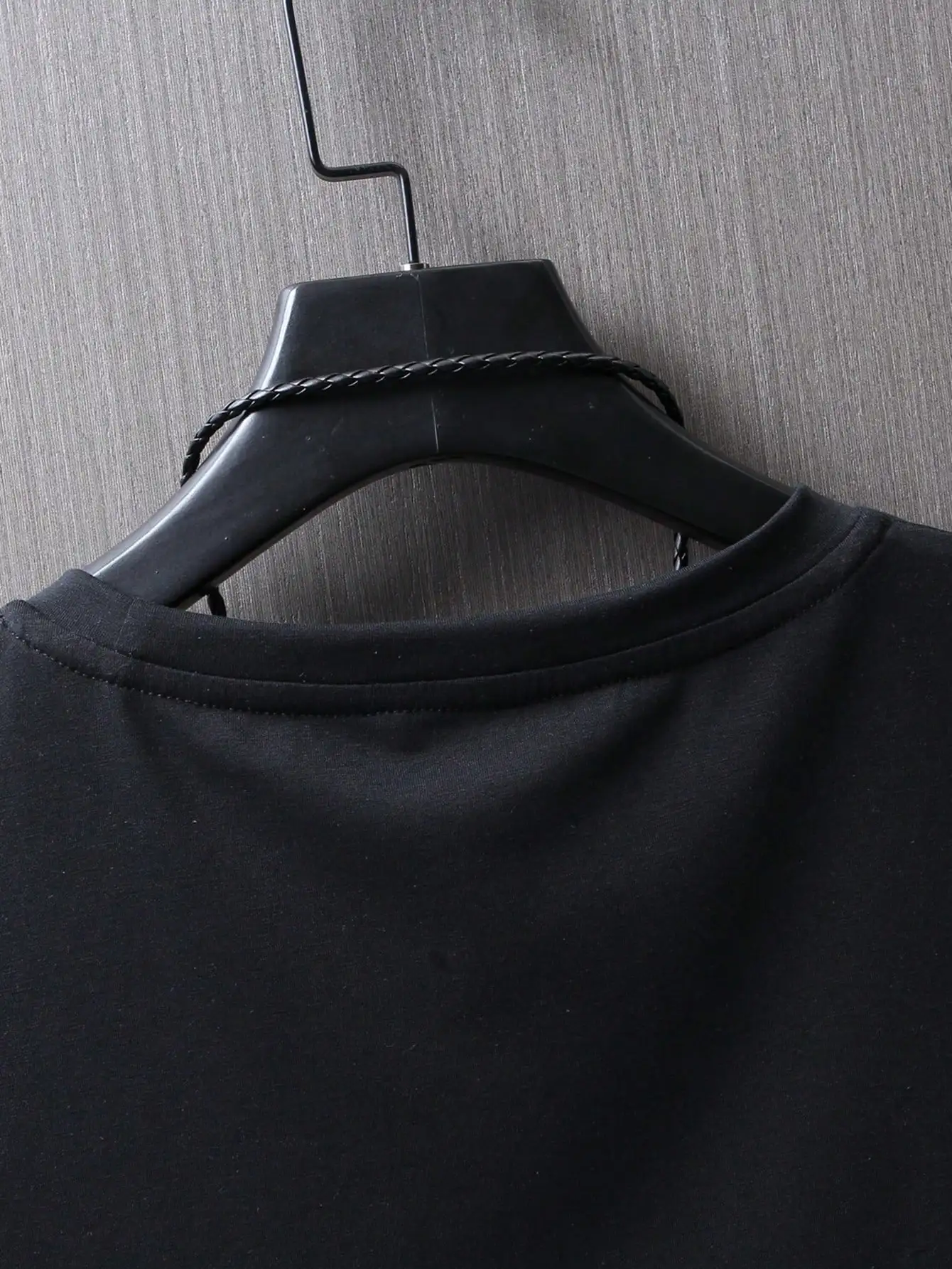 Holding Roses And Diamonds In Hand Longing For Freedom T-Shirt Men Novelty Fashion T Shirt Cotton Loose Top O-Neck Cool Tshirts