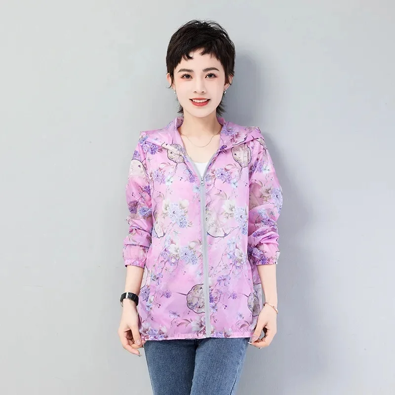 New Sunscreen Clothing Women Breathable Middle aged Elderly Women aged 40 to 50 Loose Fit for Mom Thin Coat for Summer Clothing