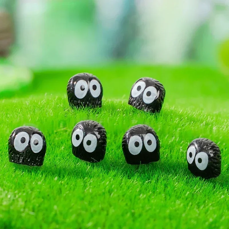Black Briquettes Elfs Mini Dust Ball Figure Anime Totoro Miniature