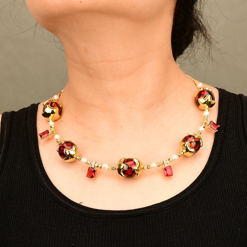 

GG Jewelry Natural White Pearl Red Murano Glass Gold Edge Choker Necklace Red Crystal Charms Chain Necklat