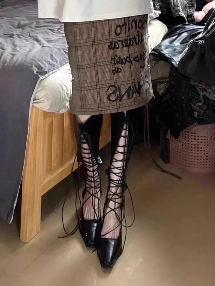 여성용 속이 빈 롱부츠 여름 신상 얇은 통기성 나이트 부츠 스파이시 레트로 굽 높은 넷 부츠 패셔너블하고 스타일리쉬한