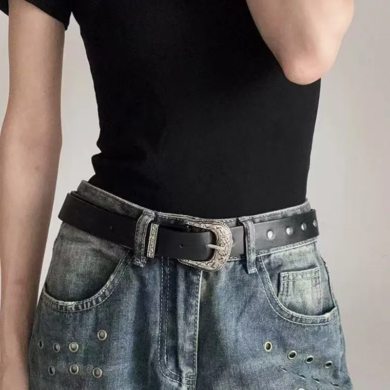 Modischer amerikanischer Retro-Gürtel mit Knöpfen für Damen; kleiner schwarzer Gürtel mit Gruppen-Designsinn; vielseitiger und hochwertiger Sinn mit Jeans