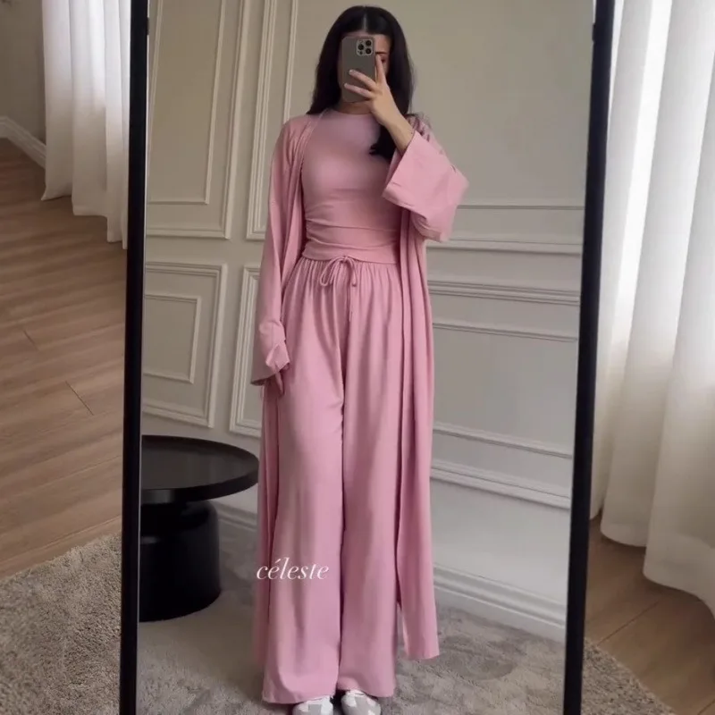 ตัวเลือกสินค้า ชุดแฟชั่น 3 ชิ้น เสื้อคลุม กางเกง และเสื้อ ใส่สบาย สวยเก่งทุกสไตล์