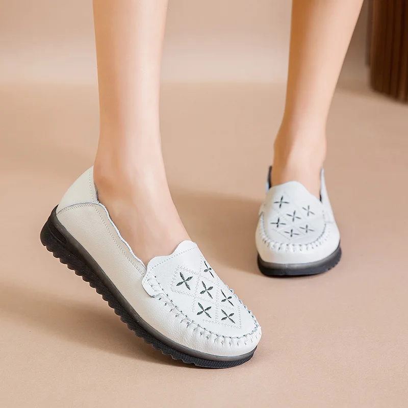 Genuine Leather Ladies Breathable Summer Casual Shoes Women Flats Slip-On Loafers Round Toe Soft Flat Shoes Women's Nurse Shoes