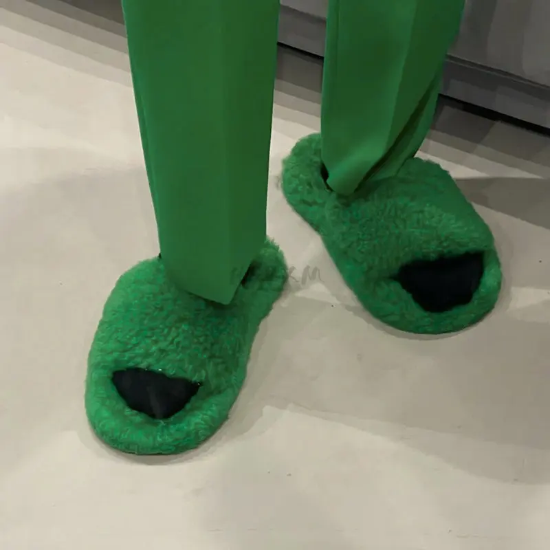 

2023 New Women Fur Slippers Sexy Plush Soft Luxurious Indoor Cotton Slippers Winter Solid Warm Ladies Bedroom Home Slippers