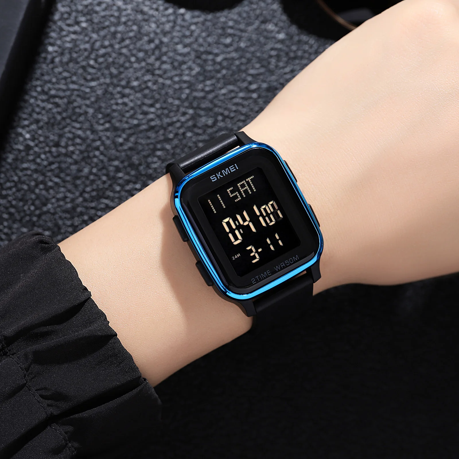 SKMEI Men's Digital Watch Dual Time Countdown 50M Waterproof Large Screen LED Display Multifunctional Sports Wristswatch1858