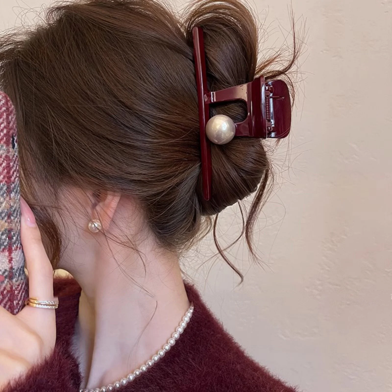 1PC  Burgundy Pearl Hair Claw Clip, Large Elegant Hair Accessory for Women, Perfect for Updos