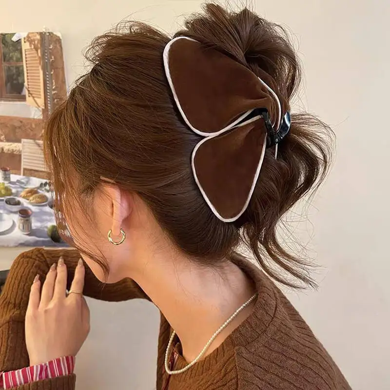 Retro Samt Dreieck Klaue Clip Frauen Elegante Geometrische Shark Clip Krabben Barrettes Große Haarnadeln Dickes Haar Haar Zubehör neue