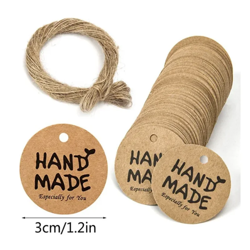 Stoh kraft štítkov zobrazený zhora