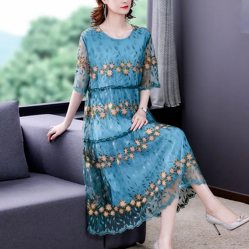 

Summer Mesh Embroidery Dress 2023 New Large Size Loose Style Fashion Slim Women's Wear Short Sleeve Elegant Vestidos Z1481