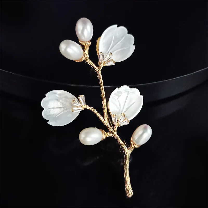 

Simple Natural Shell Flower Branch Brooch Elegant Temperament Cardigan Coat Twig Pin Pearl Corsage Ornament Gift